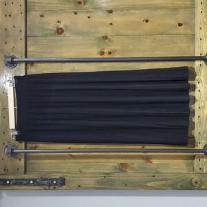 BLACK ACCORDION LONG COLUMN SKIRT SIZE MEDIUM